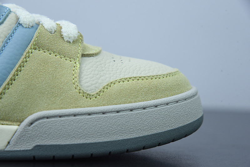 fen sneaker
