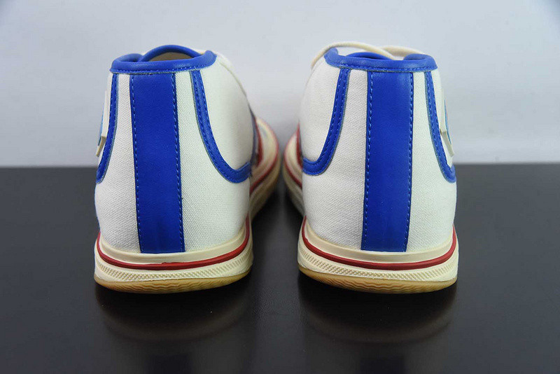b0tte*a Ven*ta sneaker