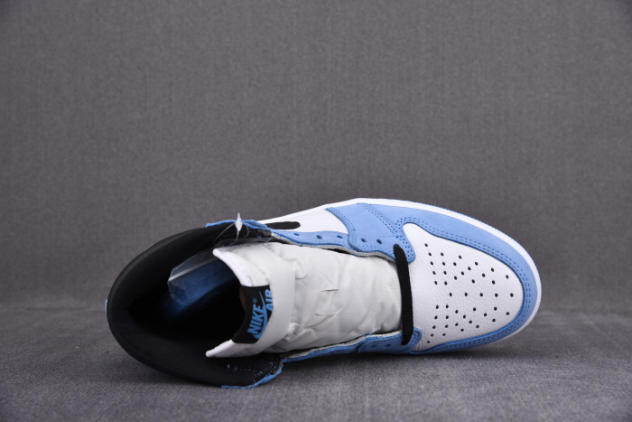 AIR JORDAN 1 RETRO HIGH WHITE UNIVERSITY BLUE BLACK 555088-134