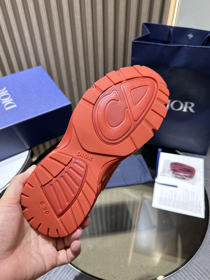 DR B30 Sneakers