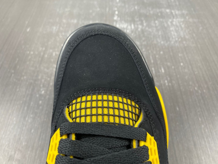 Air Jordan 4 Retro "Thunder