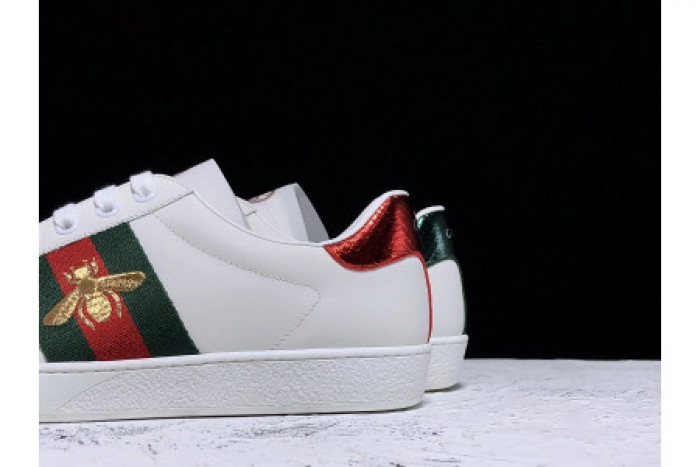 G*u*i ace embroidered low-top sneaker white with bee