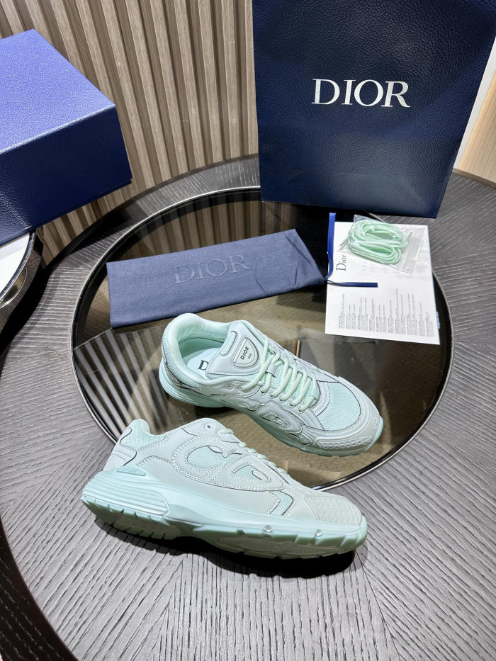 DR B30 Sneakers