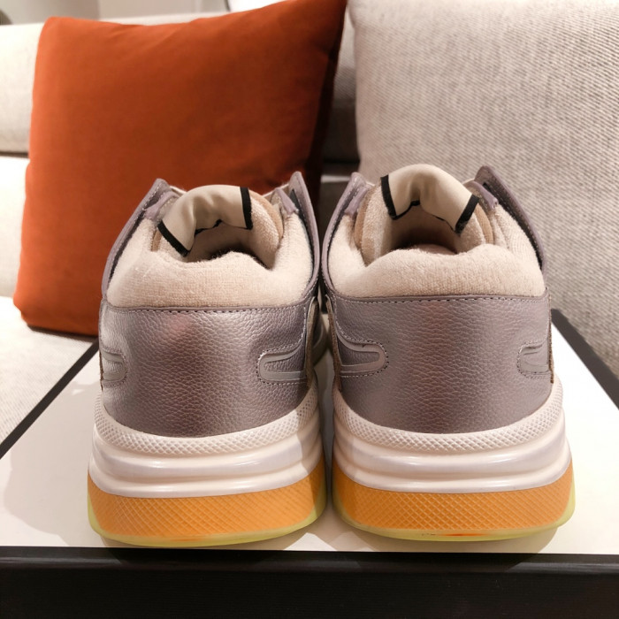 G*u*i mid sneaker