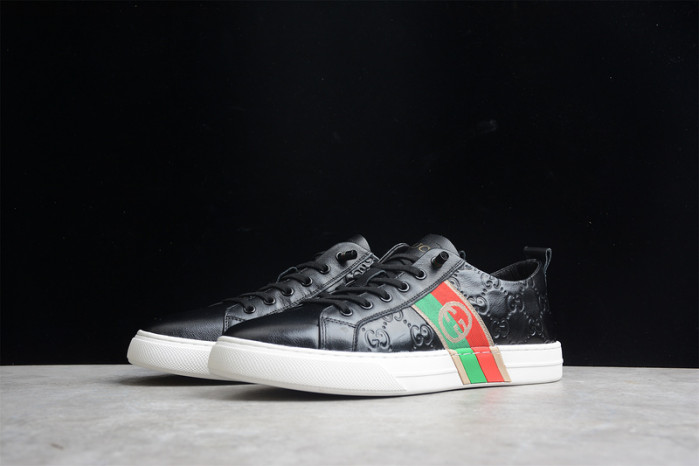 G*u*i low-top sneaker