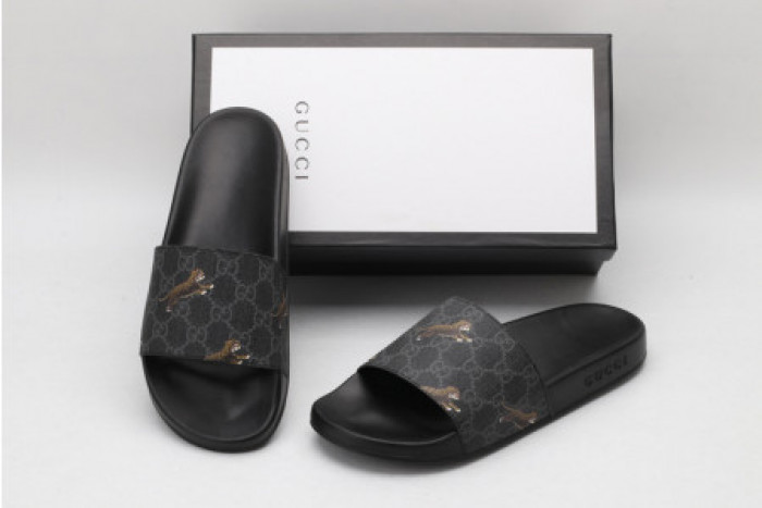 G*u*i slippers