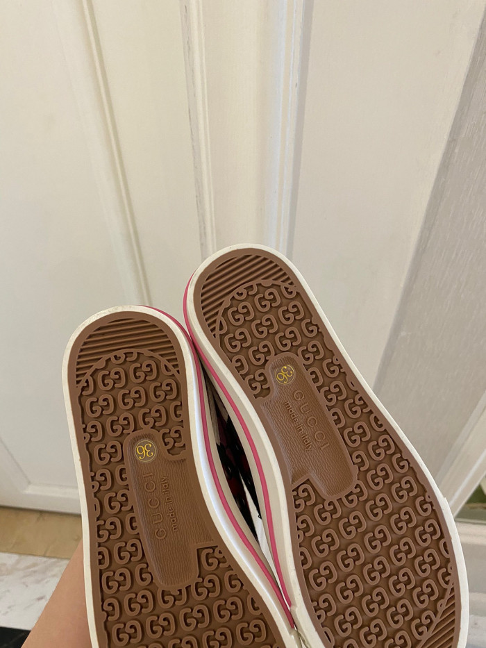 G*u*i tennis 1977 sneaker